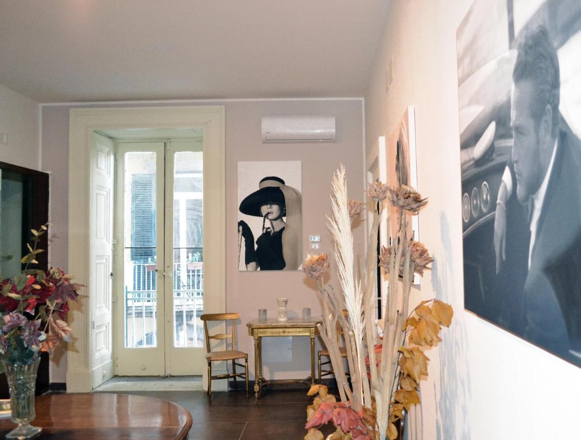 Questo Rinascimento Casa Brigitte Naples Exterior photo